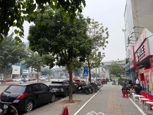 bán đất mặt phố nguyễn văn huyên, cầu giấy 105 tỷ 300m2 mt 13m vỉa hè ô tô tránh kinh doanh 2 làn