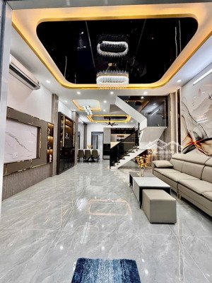 giá cho đầu tư 3,05 tỷ tại huỳnh văn bánh phường 15 phú nhuận, 72m2, 4pn, 5wc