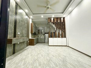 bán nhà trương định hoàng mai 26m mt 4.2m 6 tầng dọn về ở tết