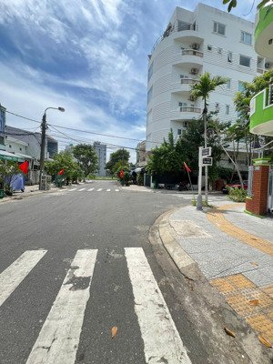 bán gấp lô đất biển đường 7m5 tân thái 1- sơn trà- sát biển giá tốt nhất thị trường- dt 95m