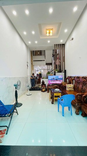 chính chủ bán nhà giá 10tỷ - đường số 37, hbc, thủ đức, 62m2 - hẻm rộng 5m, shr, công chứng ngay