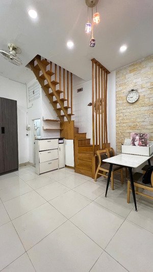 nhà nc - hoàng hoa thám - 4x6,5m - trệt lầu - 1pn 2wc - 8 triệu - hằng xem nhà