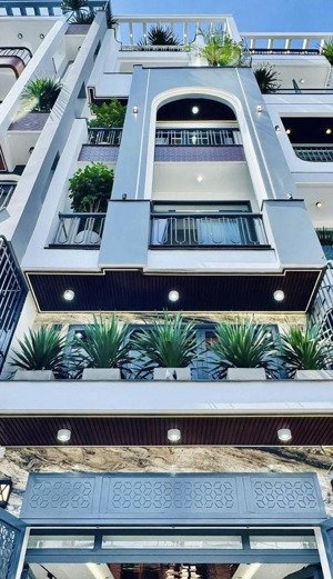 giảm mạnh!bán gấp nhà đ.huỳnh mẫn đạt-q.5,đang thuê 22tr.bán 3tỷ5/76m2,gần bệnh viện nguyễn trãi