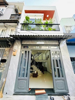 giảm cực nóng chủ ngợp bán căn lâm văn bền q7 38,8m2/2tỷ700 triệu tl- 2 tầng đúc 2pn hẻm thoáng shr