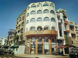 ngộp bank bán gấp - bán đất mặt tiền nơ trang long - dt: 700 m2 ctxd 2 hầm 10 tầng - giá 71 tỷ tl