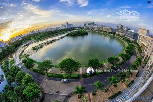 khi ta sở hữu một căn biệt thự gần công viên cresent và cầu ánh sao rộng 300m2 tại phú mỹ hưng