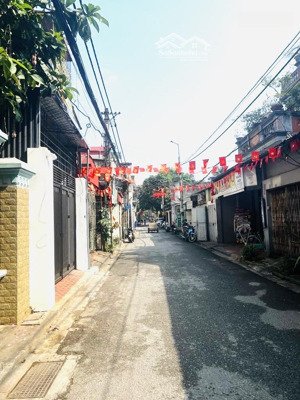 báns đất việt hưng- hoa lắm tặng nhà 5 tầng dt 79m2 chỉ 13.69 tỷ-đường trước nhà 7m -thông các ngả