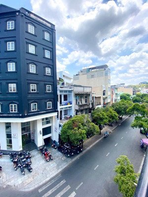 hot duy nhất! chủ cần bán nhà góc 2mt lê thị riêng p. bến thành quận 1. dt 4,25x16m2 giá 39 tỷ