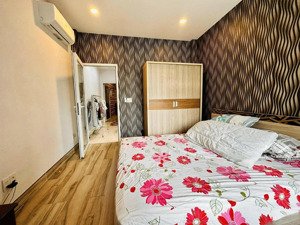 chính chủ 4 tỷ 1 lê văn việt đối diện vincom hem xe hơi 6m giao thông tốt, hd thuê 2 năm 18 triệu/t