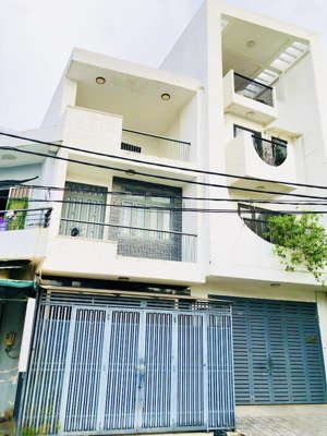 hot hạ chào 750tr - nhà 3 tầng - 5x13.5m - hxh 8m thông - chỉ 6.5 tỷ tl