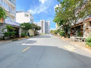 bán khách sạn - mt đường gần lê văn việt thủ đức - 5 tầng - 21 phòng - dòng tiền hàng tháng 130tr