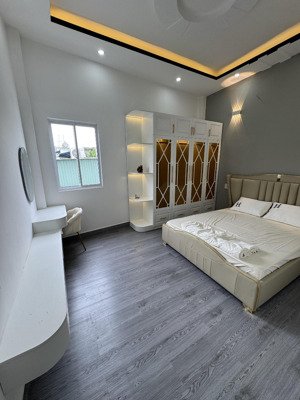 hẻm xe hơi thông nở hậu vừa ở vừa kinh doanh đa ngành nhà đúc 3tầng dt 61m2 4pn nhỉnh 7tỷ shr đã hc