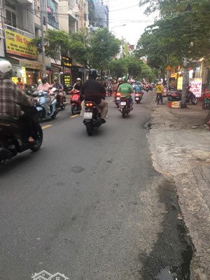 bán nhà góc 2 mặt tiền đường nguyễn tuyển phường bình trưng tây quận 2