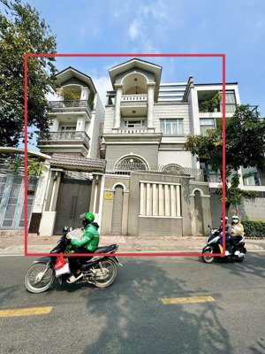 bán biệt thự mặt tiền nguyễn thành ý, quận 1 (12x20m) hầm 5 tầng~900m2 sàn, gía 90 tỷ