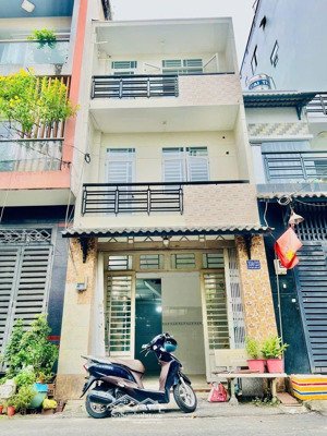 bán nhà hẻm 8m lê văn quới, q bình tân - 4x10m - 3 tầng - 5.6 tỷ. lh: 