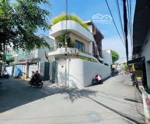 sieu phẩm 3 tầng góc 2 mặt tiền đường phường linh chiểu tp thủ đức , dt 94m ngang 6,6m dài 19m