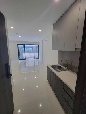 bán căn hộ office lavida plus q7 37 m2, nhà sạch đẹp, view thoáng mát gần cresent mall