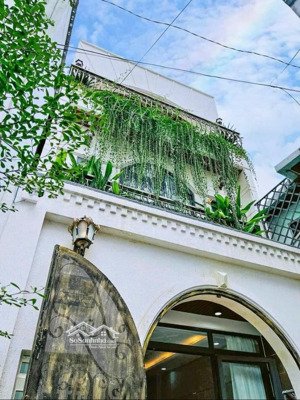 cuối bán gấp giá siêu hiếm nhà riêng tại lê văn lương,q7,dt 74,2m2,giá 4tỷ190