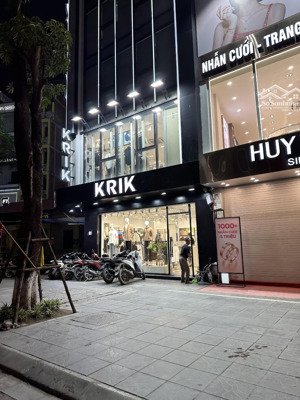 cho thuê nhà mặt phố láng hạ, dt 115m2x2 tầng, mt 7m, giá 80tr, lh 