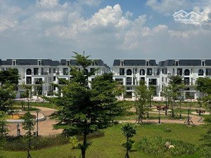 hiếm! biệt thự view công viên hud mê linh 2 mặt tiền cn hđmb 70% chỉ 18.x tỷ .lh: zalo