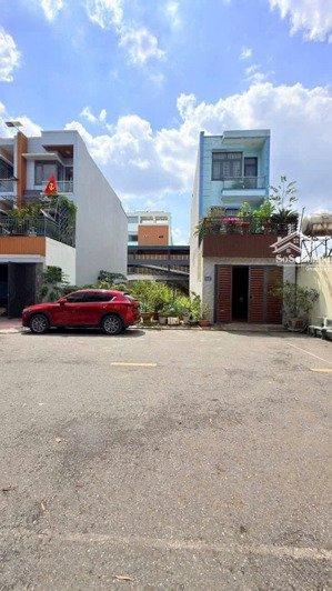 cặp đất kdc gần ngã tư chiêu liêu, dĩ an - vị trí đẹp đối diện công viên