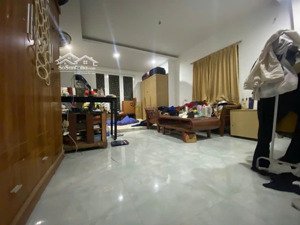 phân lô cực đẹp phố hoàng ngân ở sướng ba bước ra phố 36m, giá 9 tỷ.