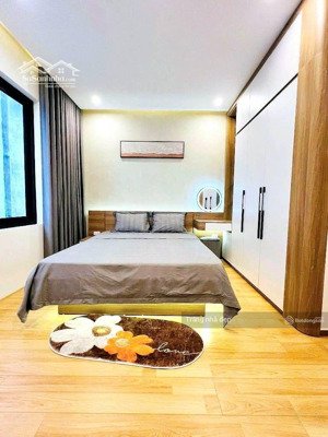 bán nhà cầu giấy,lô góc 3 thoáng vĩnh viễn,ngõ rộng 2.5m,20m ra mặt phố nguyễn khang-12.8 tỷ