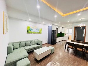 bán căn hộ 99m2 có slot oto .tầng trung. 3pn-2vs full nội thất cực đẹp. cửa đn ban công đb.