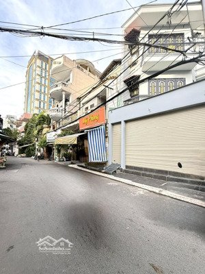 nhà 5.6x11, hẻm nhựa oto thông, ngay nguyễn văn thương- tân cảng, hàng xóm landmark 81.