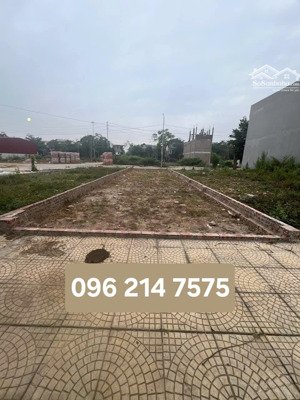 chính chủ bán lô đất đấu giá khánh tân- sài sơn quốc oai. dt 100m giá hơn 5 tỷ. lh 