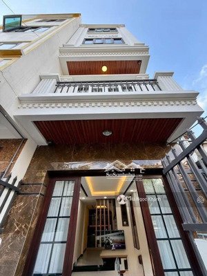 !!! lê quang đạo: ô tô tránh, dừng đỗ ngày đêm; 13,5 tỷ: 42m; mt 4,2m; lô góc; nhà đẹp ở ngay