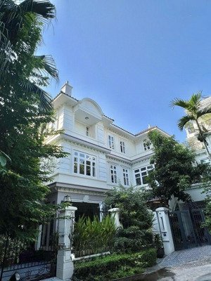 chính chủ bán biệt thự lô góc siêu vip - đẳng cấp thượng lưu - dt296m2 * mt 9,6m