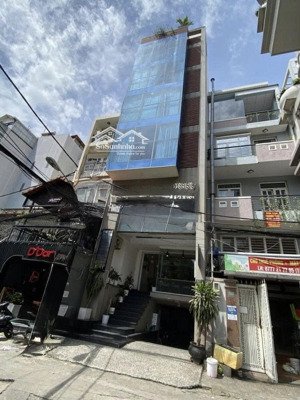 ngộp bank ! giá 33tỷ ngau mt nguyễn thị minh khai 5 x 30m hầm 7 tầng hđt 130triêu/tháng