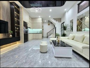 siêu phẩm/ lê trọng tấn 46m- full nội thất - 4 ngủ master -thang máy - phân lô - ô tô đỗ cửa