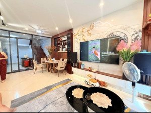 gần hồng mai-ngõ thông ba gác-42m-nhô 8 tỷ