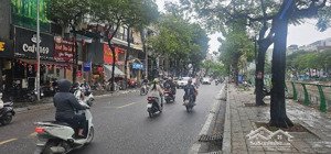 bán nhà lạc trung 38m, full nội thất nhà mới cứng, cực gần ô tô, ô tô đỗ cổng giá nhỉnh 8 tỷ
