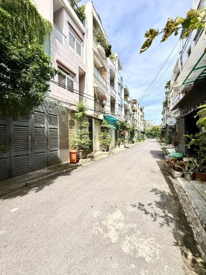 nhà 4 x14, hẻm nhựa 6m-oto vào nhà, khu phân lô đồng bộ- xây dưng cao tầng - vị trí tiềm năng.