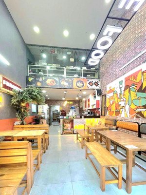 cạnh q11 ,chợ hoa đầm sen - 4 tầng 82m2 - hxt 8m thông