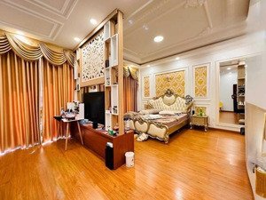 chỉ 16 tỷ xí có nhà 5 lầu hxh đẹp ngang 6.5m 104m2 vài bước ra phan huy ích tới emart. 