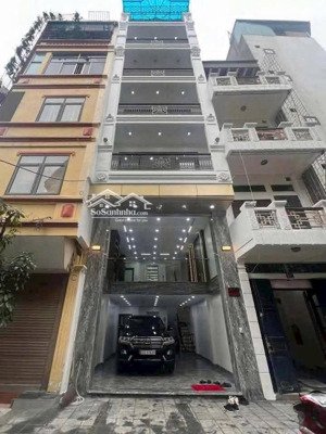 chính chủ cần bán gấp nhà nguyễn văn cừ : dt 50m2, 5 tầng, mt 4m2, tặng nội thất, ô tô vào nhà.