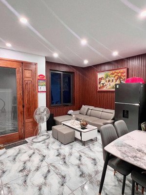 nhà dân xây đông ngạc 38m 5 tầng ô tô đỗ cổng ngõ nông chỉ 8.6 tỷ