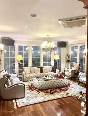 đẹp mê!lô góc hoàng cầu, 2 ôtô tải tránh,2 mặt tiền khủng, 7t thang máy,gara 2 ôtô, ở sướng kd đỉnh