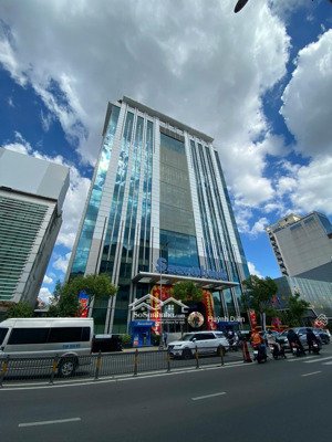 tòa nhà chdv khủng ngay đường trường chinh, tân bình. dt 28x37m hầm 7 tầng. 110 chdv. gía 99 tỷ