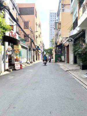 bán nhà tân bình - trường chinh - xe hơi ngủ nhà - sát mặt tiền - ngang đẹp 4.2m - 70m2 - 9.3 tỷ