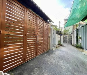 gấp bán - giảm mạnh - 136m2 chỉ 8 tỷ hơn - gần mặt tiền quang trung