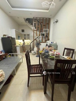 nhà đẹp, hai thoáng, trung tâm đống đa, dt 31m2 _ 5tầng _ mt 4,2m _ giá 8,86 tỷ