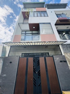 bán nhà 3 tầng trung tâm hải châu - ô tô đỗ cửa - giá tốt hiếm - dân xây chắc chắn - giá đầu tư