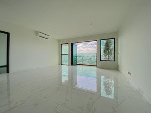 cần bán căn sky villa mã 07 tháp altaz - tầng cao - 4pn view landmark 81, giá 24.5 tỷ - lh: phú qúy