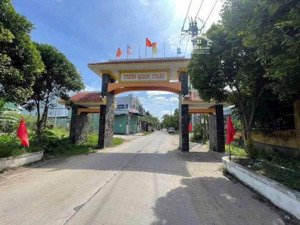 bán lô đất mt trục chính thôn quang châu- hoà xuân vị trí đẹp vừa ở vừa kinh doanh buôn bán được
