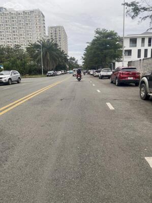 Lô đất mặt tiền đường D1 khu dân cư nam long DT 240m, khu vip